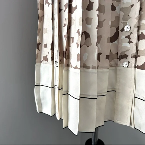 Marc Jacob Silk Pleated Backless Dress - Picture 3 of 16